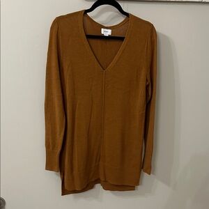 Old Navy Tan Knit V-Neck Sweater